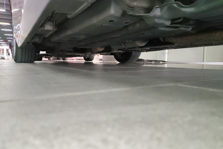 雷克萨斯ES 2013款 300h 精英版局部细节9002