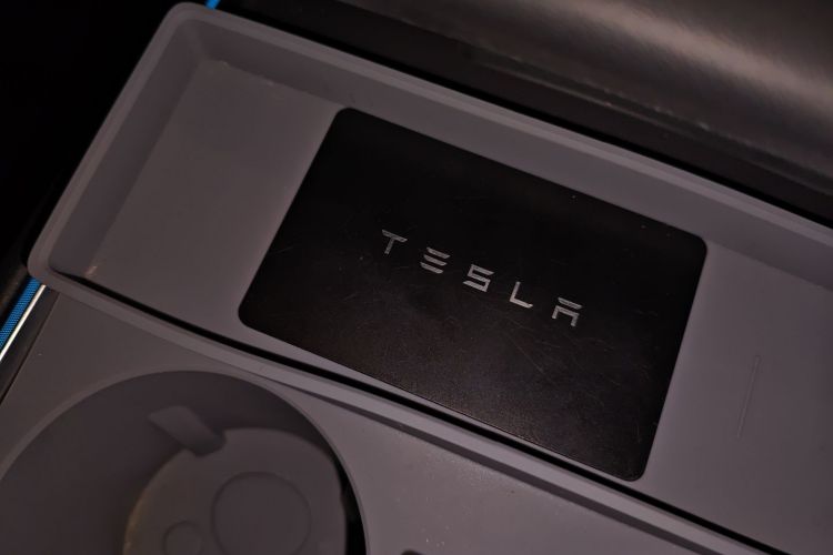 特斯拉 Model Y 2023款 后轮驱动版中控内饰7001