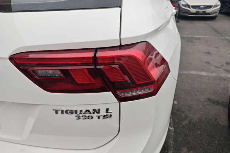 大众 途观L 2017款 330TSI 自动两驱风尚版车身外观9