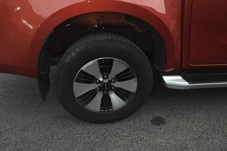 五十铃 D-MAX 2021款 1.9T自动四驱柴油Global引领型RZ4E车身外观6008