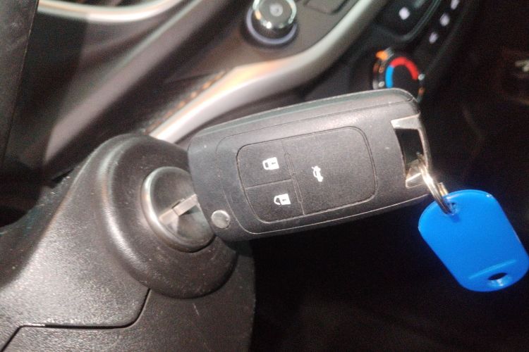 别克 英朗 2021款 改款 典范 1.5L 自动精英型中控内饰11