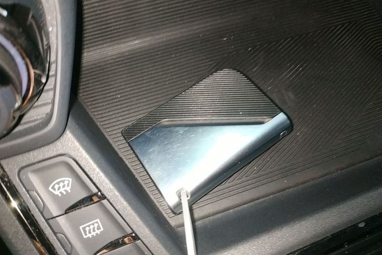 领克05 2020款 2.0TD 四驱劲Halo中控内饰11
