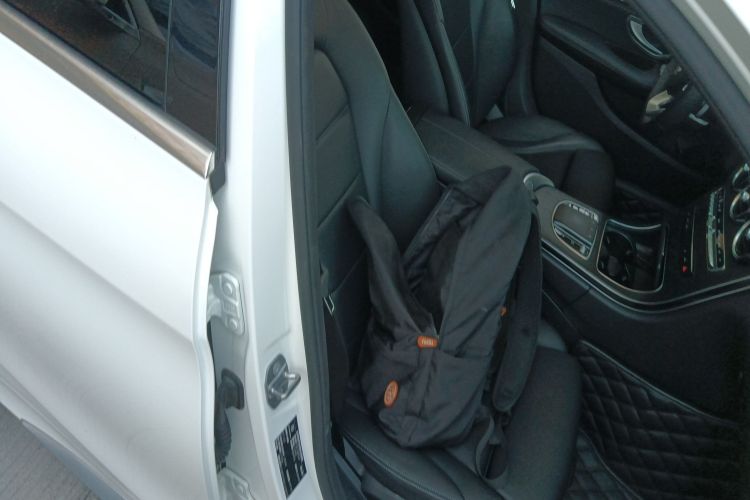 奔驰C级 2020款 C 260 L 运动版局部细节41