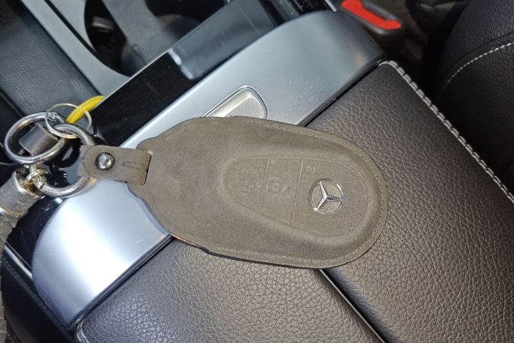 奔驰C级 2022款 C 200 L 运动版中控内饰11