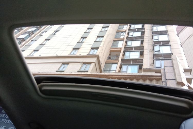 标致408 2014款 1.8L 自动豪华版中控内饰22