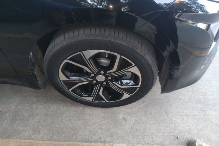 红旗E-QM5 2023款 改款 基础出行版车身外观6007