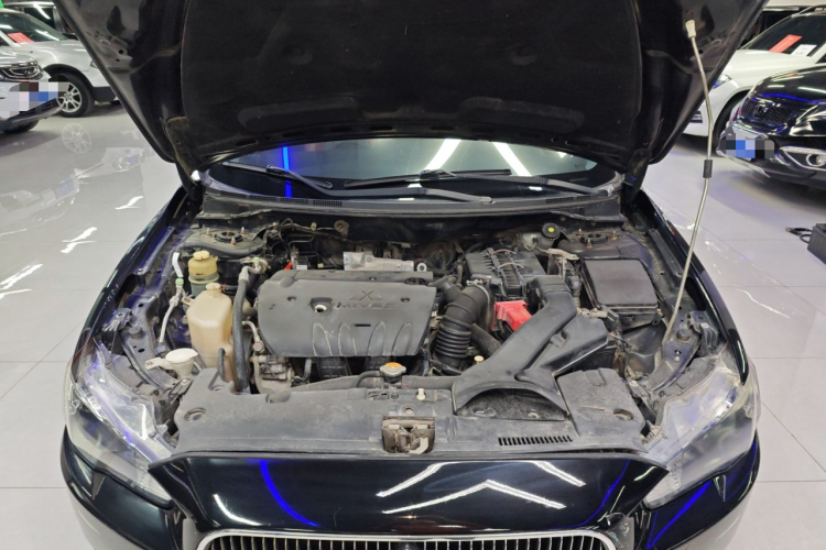 三菱 翼神 2013款 时尚版 1.8L CVT舒适型局部细节24