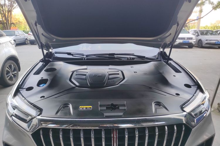 红旗HS5 2019款 2.0T 智联旗享四驱版机舱底盘24