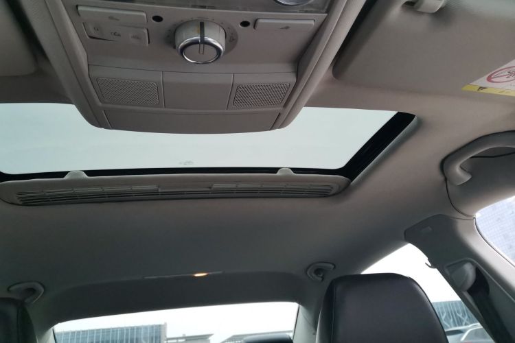 大众 迈腾 2015款 1.8TSI 豪华型中控内饰22