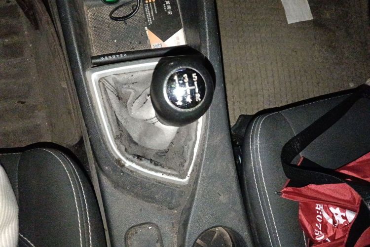 长安凯程 2017款 1.5L欧诺S超值型EA15-AB中控内饰18