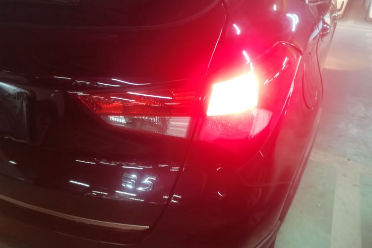 海马S5 2015款 1.5T CVT旗舰型车身外观6004