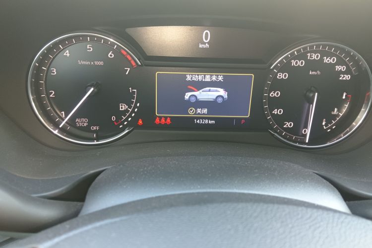 凯迪拉克XT4 2021款 28T 两驱领先型中控内饰15