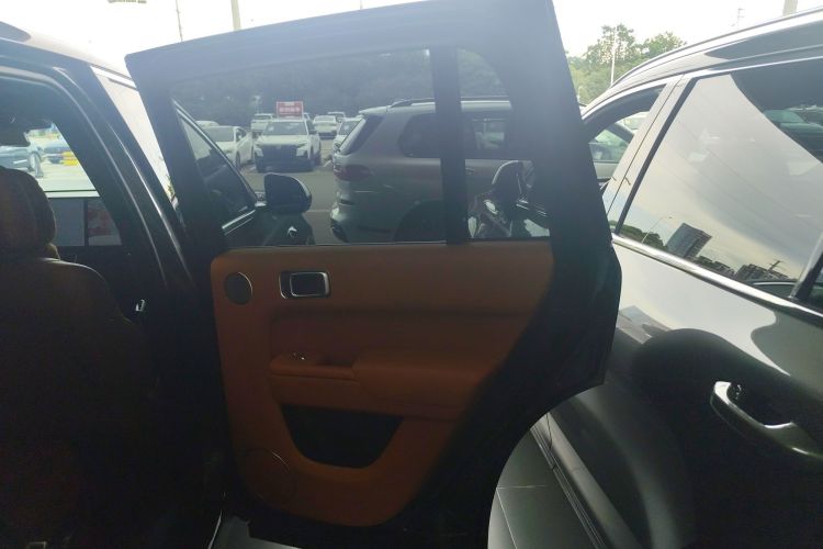 理想汽车 理想L8 2023款 Pro中控内饰45