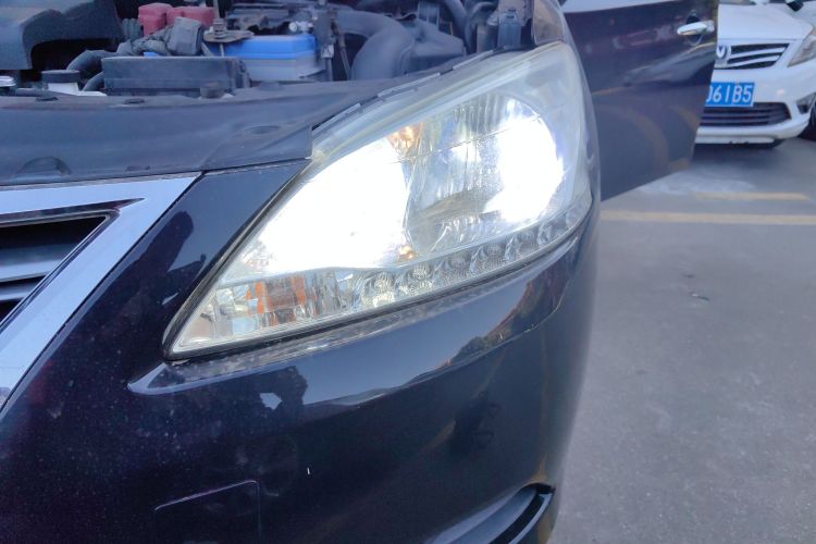 日产 轩逸 2012款 1.6XE CVT舒适版局部细节36