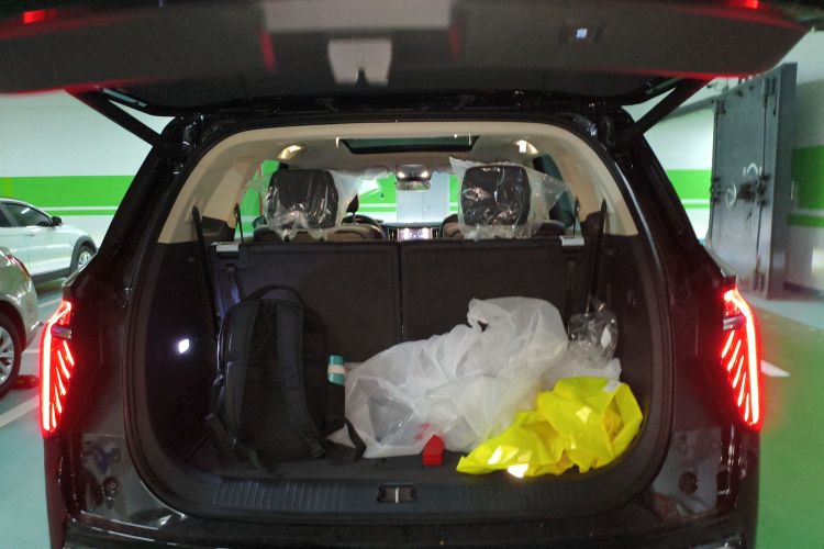 红旗HS7 PHEV 2025款 2.0T PHEV 两驱旗享版 6座局部细节23