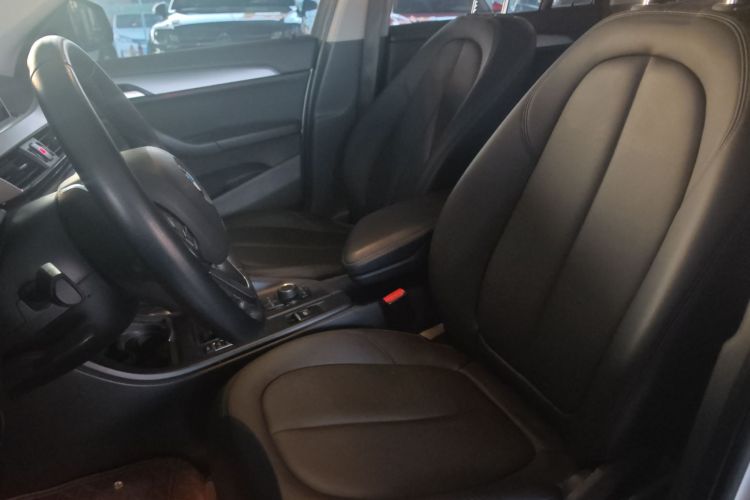 宝马X1 2018款 sDrive18Li 时尚型中控内饰19