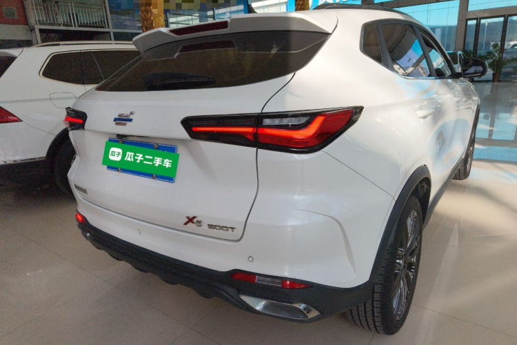 长安欧尚X5 2021款 1.5T DCT旗舰型车身外观7