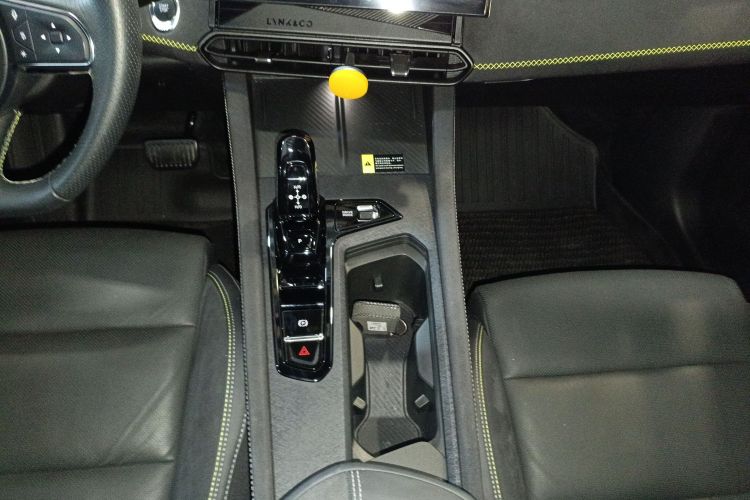 领克03 2023款 1.5T EM-F PM中控内饰18