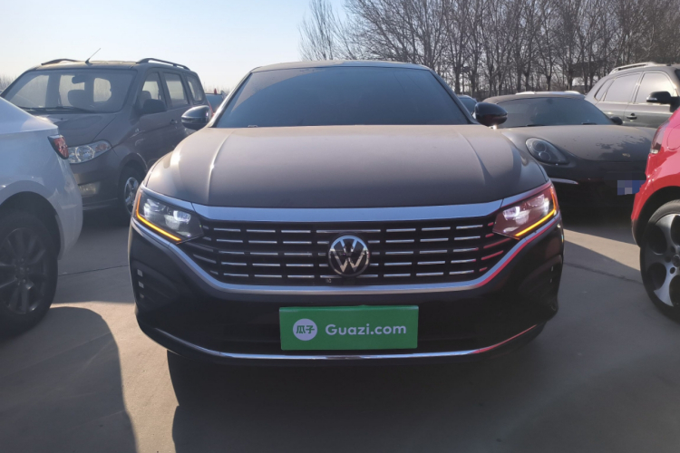 大众 帕萨特 2025款 出众款 330TSI 精英版车身外观2