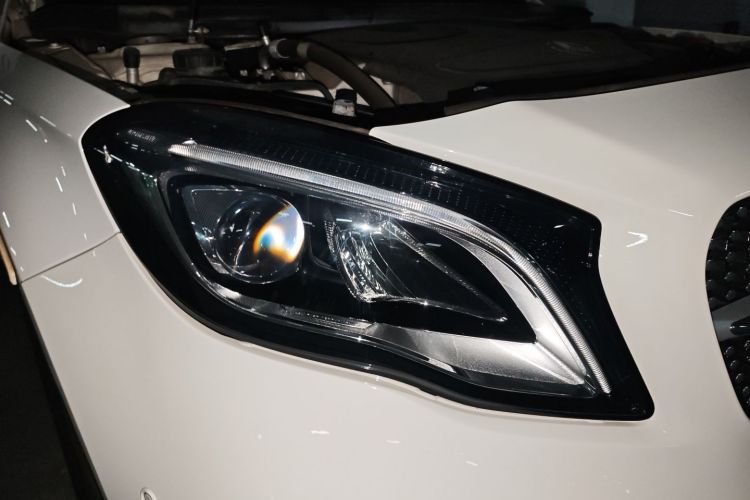 奔驰GLA 2019款 GLA 200 时尚型车身外观8