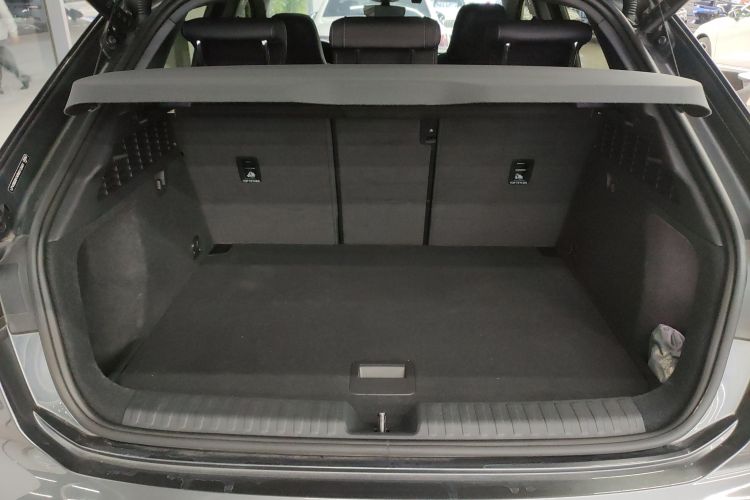 奥迪A3 2024款 Sportback 35 TFSI 时尚运动型机舱底盘23