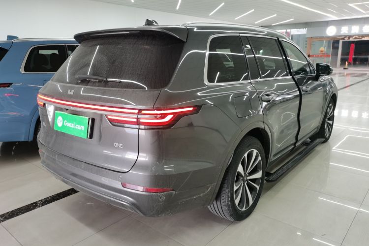 理想汽车 理想ONE 2020款 增程6座版车身外观7