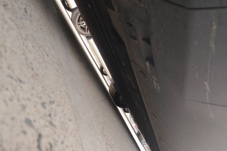 奔驰EQC 2020款 EQC 350 4MATIC局部细节9004