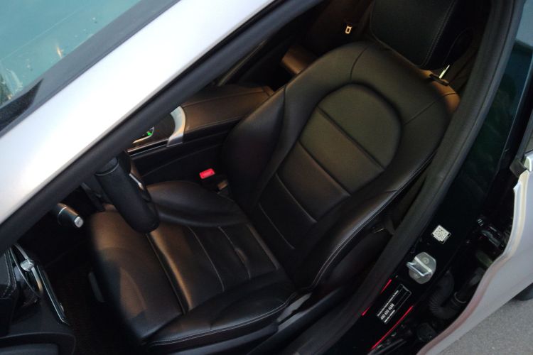 奔驰C级 2019款 C 180 L 时尚型运动版局部细节19