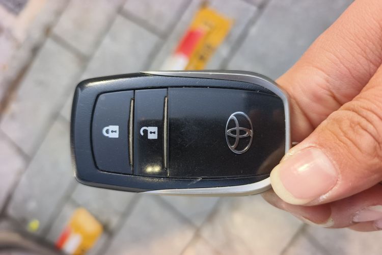 丰田 汉兰达 2018款 2.0T 四驱豪华版 7座 国VI中控内饰11