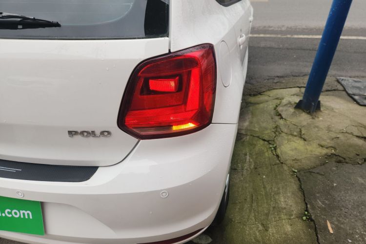 大众 Polo 2016款 1.4L 手动风尚型车身外观9