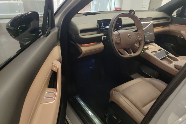 蔚来ES6 2024款 75kWh中控内饰7003