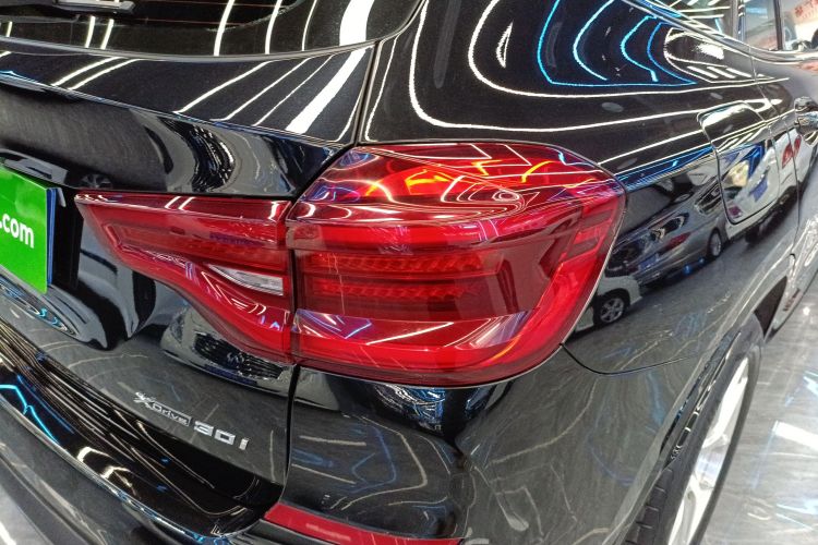 宝马X3 2021款 改款 xDrive28i 豪华套装车身外观9