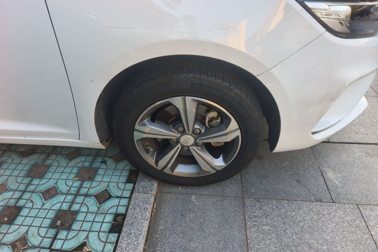 吉利汽车 帝豪GL 2018款 1.8L DCT精英智联型车身外观10