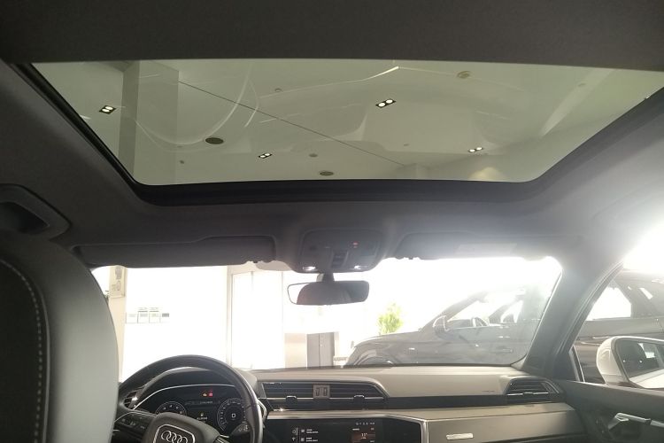 奥迪Q3 2024款 40 TFSI 时尚动感型中控内饰22