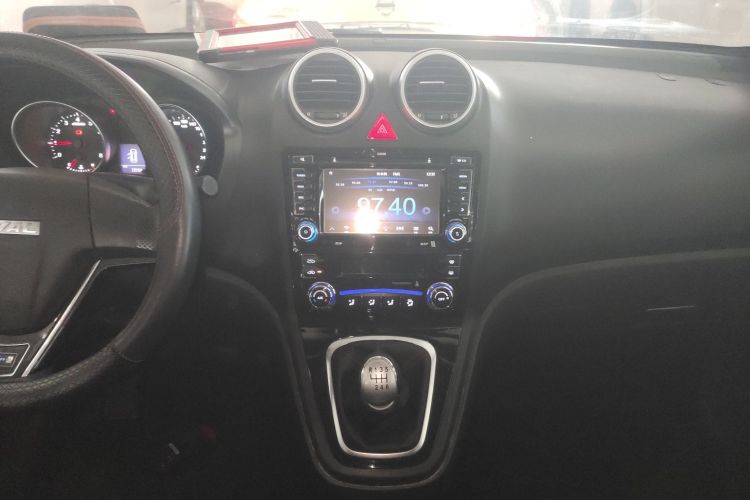 哈弗H6 2016款 升级版 1.5T 手动两驱精英型中控内饰16