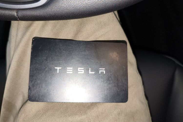 特斯拉 Model Y 2022款 Performance高性能全轮驱动版中控内饰11