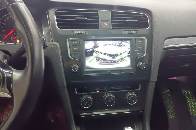 大众 高尔夫 2017款 230TSI 自动舒适百万辆纪念版局部细节16