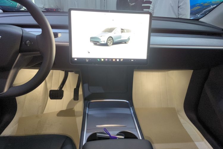 特斯拉 Model Y 2024款 长续航全轮驱动版局部细节16