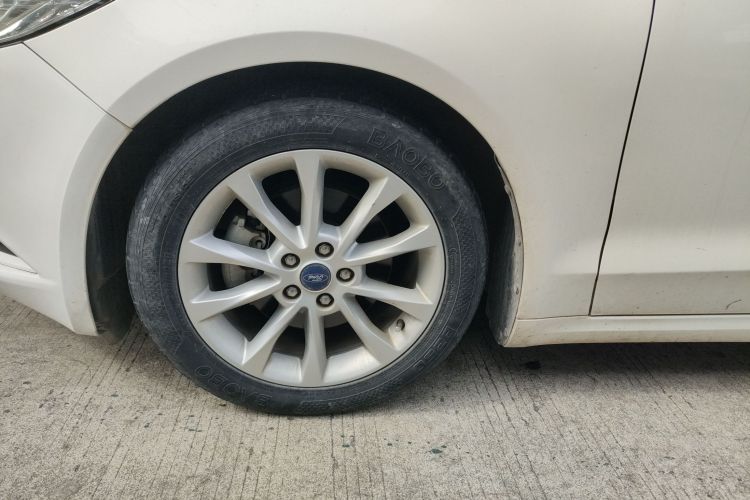 福特 蒙迪欧 2017款 改款 EcoBoost 180 时尚型车身外观6007