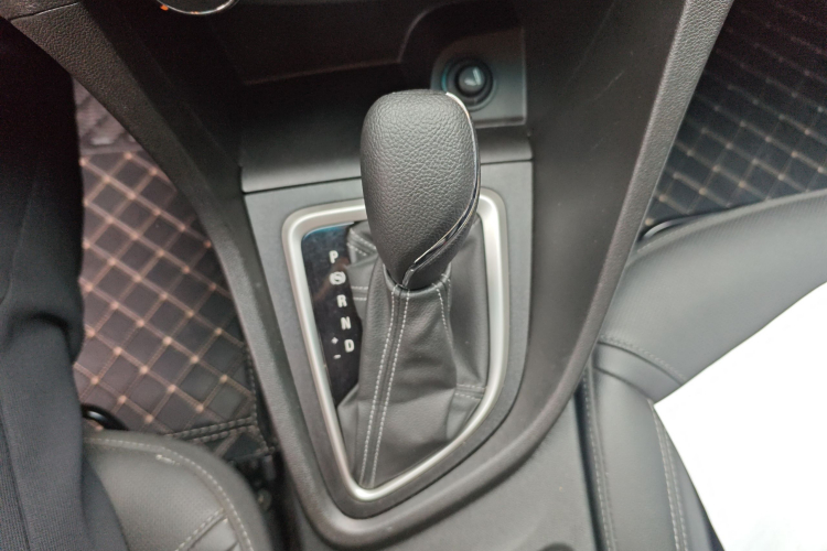 别克 英朗 2021款 改款 典范 1.5L 自动精英型中控内饰18