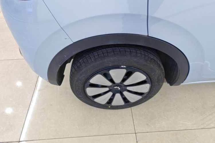 五菱汽车 五菱缤果 2024款 410km 灵犀尊享款车身外观6008