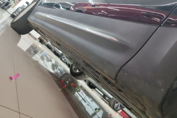 奔驰GLB 2023款 GLB 220 动感型局部细节9001