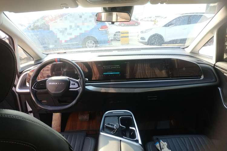 上汽大通MAXUS 大通G90 2022款 2.0T 星辰七座版中控内饰12