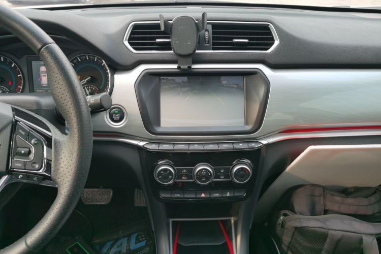 哈弗H2 2018款 蓝标 1.5T 双离合两驱豪华型局部细节16