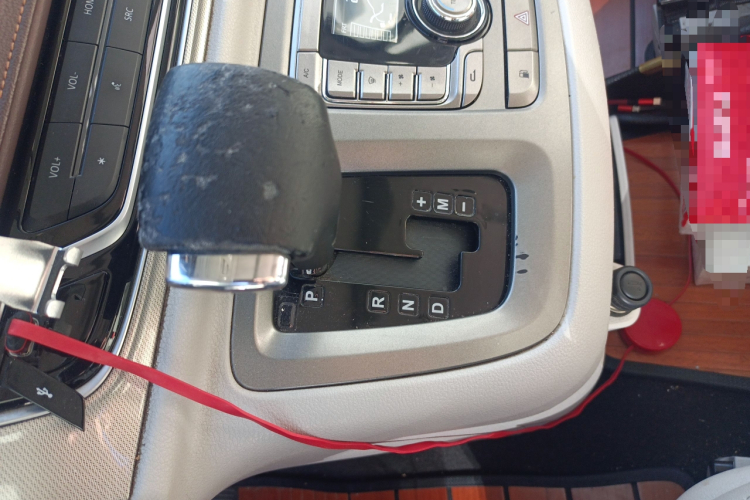 上汽大通MAXUS 大通G10 2016款 2.0T 自动豪华行政版中控内饰18