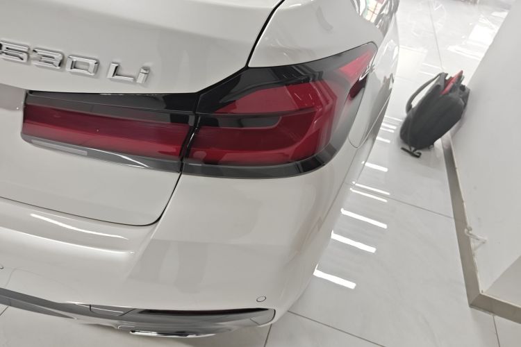 宝马5系 2023款 530Li 领先型 M运动套装车身外观6006