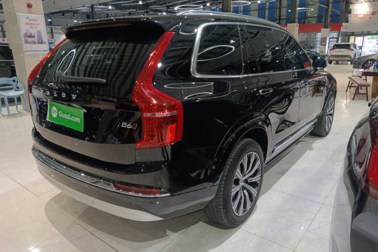 沃尔沃XC90 2022款 B6 智逸豪华版 7座车身外观7