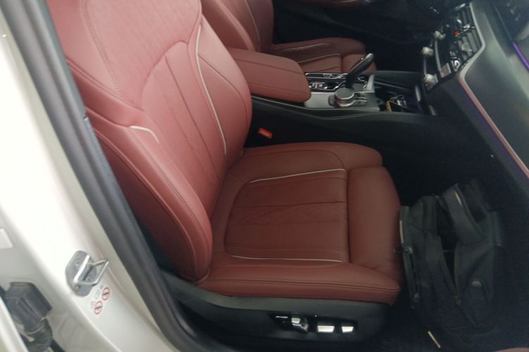 宝马5系新能源 2021款 535Le 先锋版M运动套装局部细节41