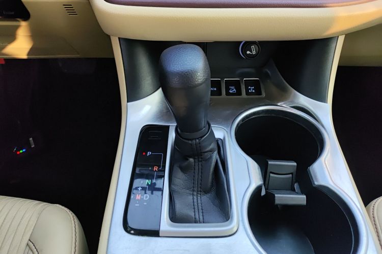 丰田 汉兰达 2015款 2.0T 四驱精英版 7座中控内饰18