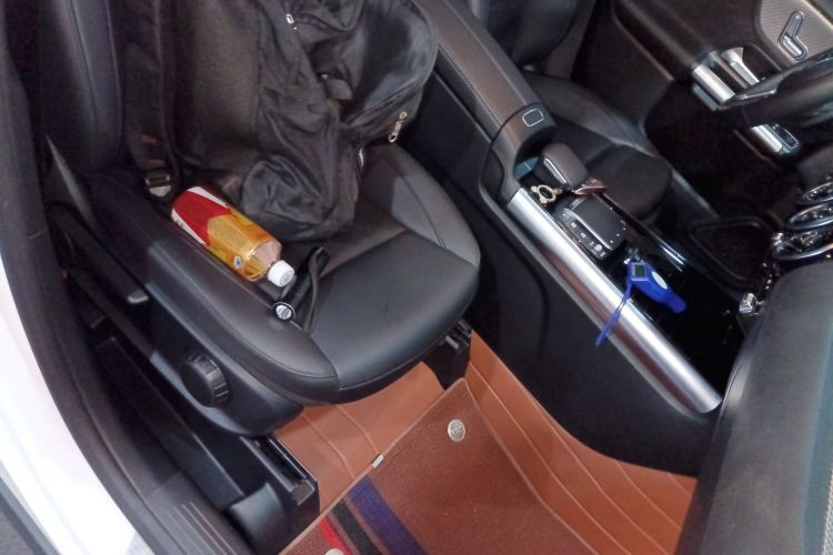 奔驰GLA 2023款 GLA 200局部细节41